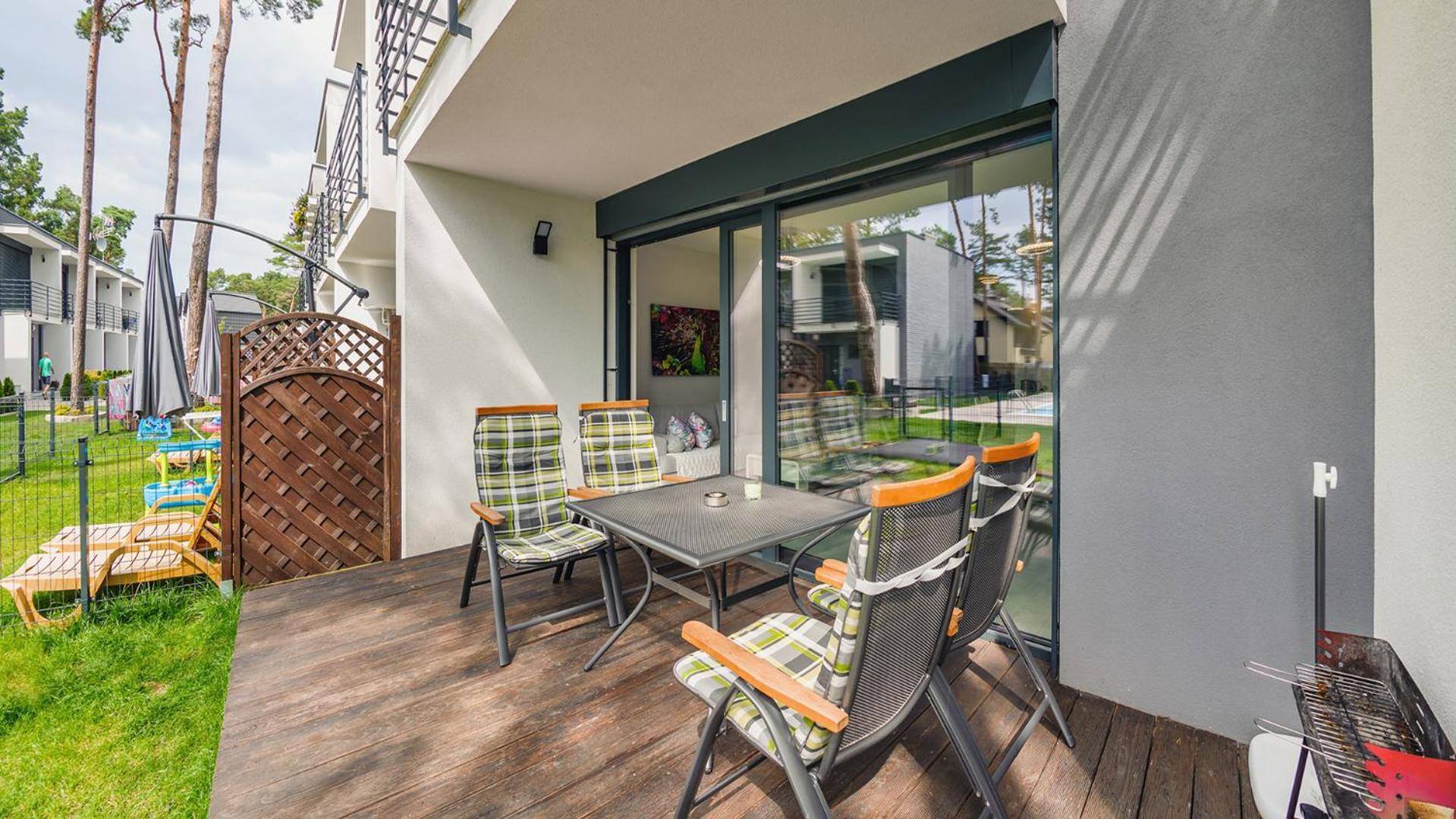פוביירובו Prestige House Apartament - 2 Sypialnie Z Ogrodkiem I Basenem מראה חיצוני תמונה